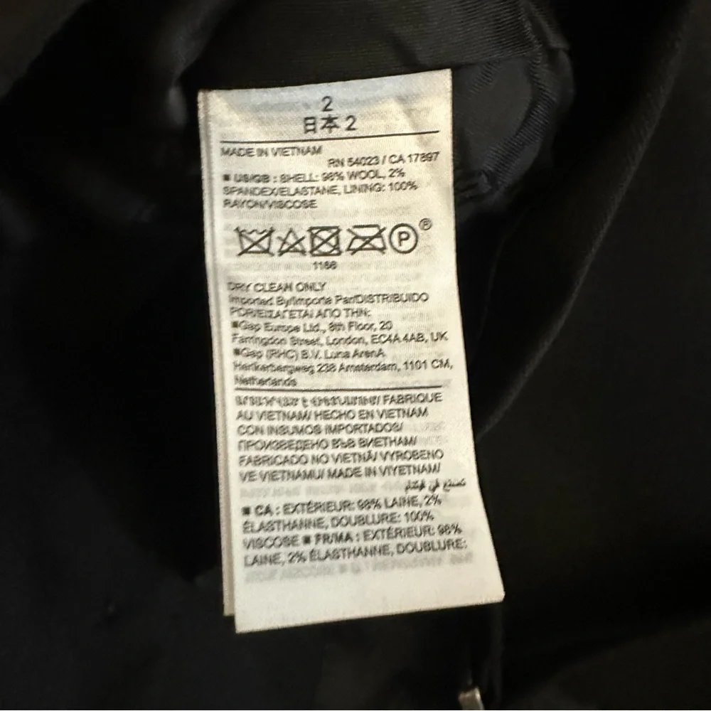 Banana Republic Hayden Black Cropped Vest Tailored Sleeveless Top Size 2 NWT